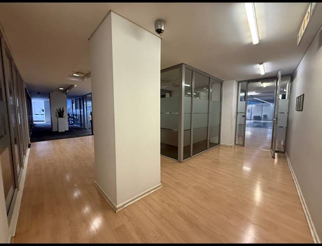 481M² OFFICE TO LET IN PARKTOWN